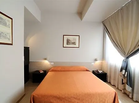 Sacconi 4* Róma