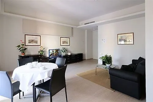 Ξενοδοχείο με διαμερίσματα Sacconi 4*