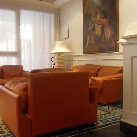 Sacconi Aparthotel 4*