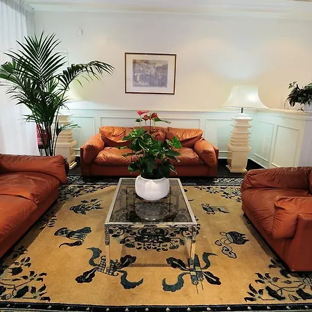 Sacconi Apartahotel